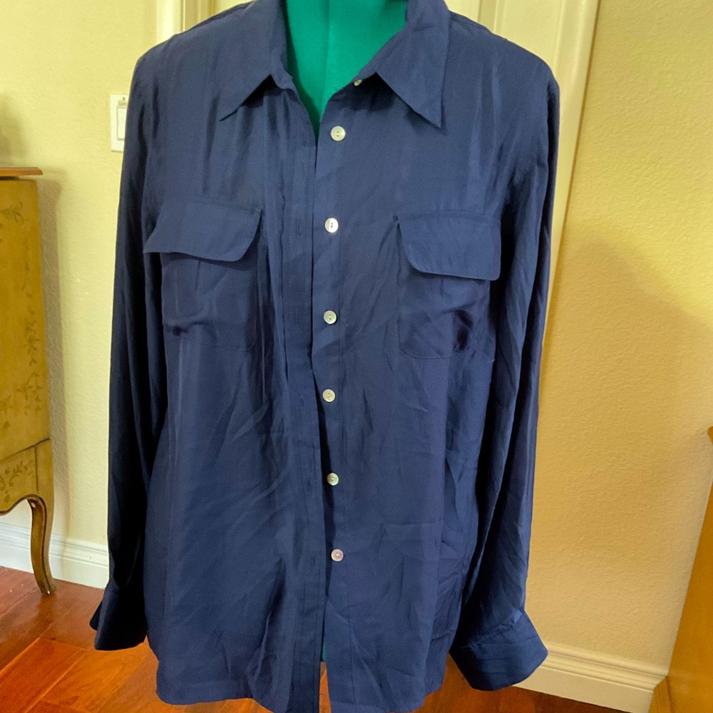 Larsen Gray XL long sleeve navy button down blouse
